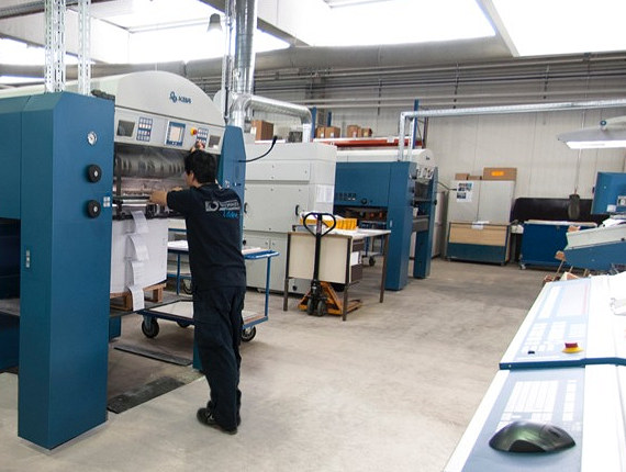 Helsingin tuotantomme muovikorttien paino