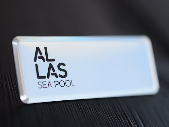 Royal nimineula ja nimikyltti painatuksella